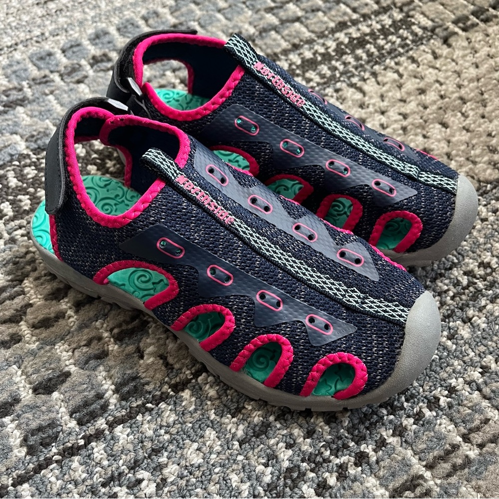 🩴 NWOT Northside Girl's Torrance Closed Toe Sport Sandal, Navy Fuchsia, Size 5